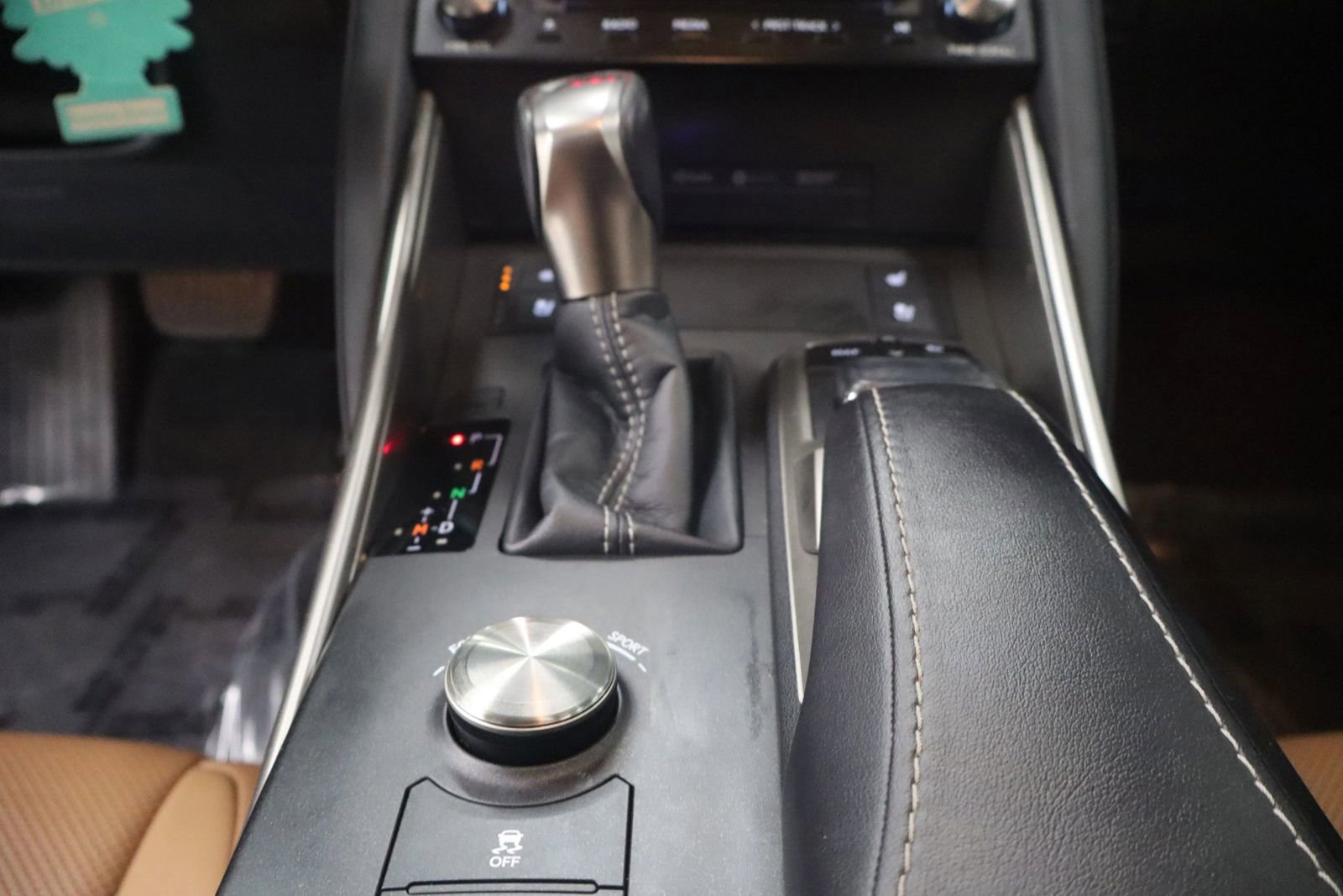 Used 2018 Lexus IS 300 AWD w/ Comfort Package image 21