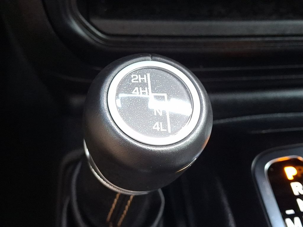 Used 2022 Jeep Wrangler Unlimited Sahara AWD/4WD image 28