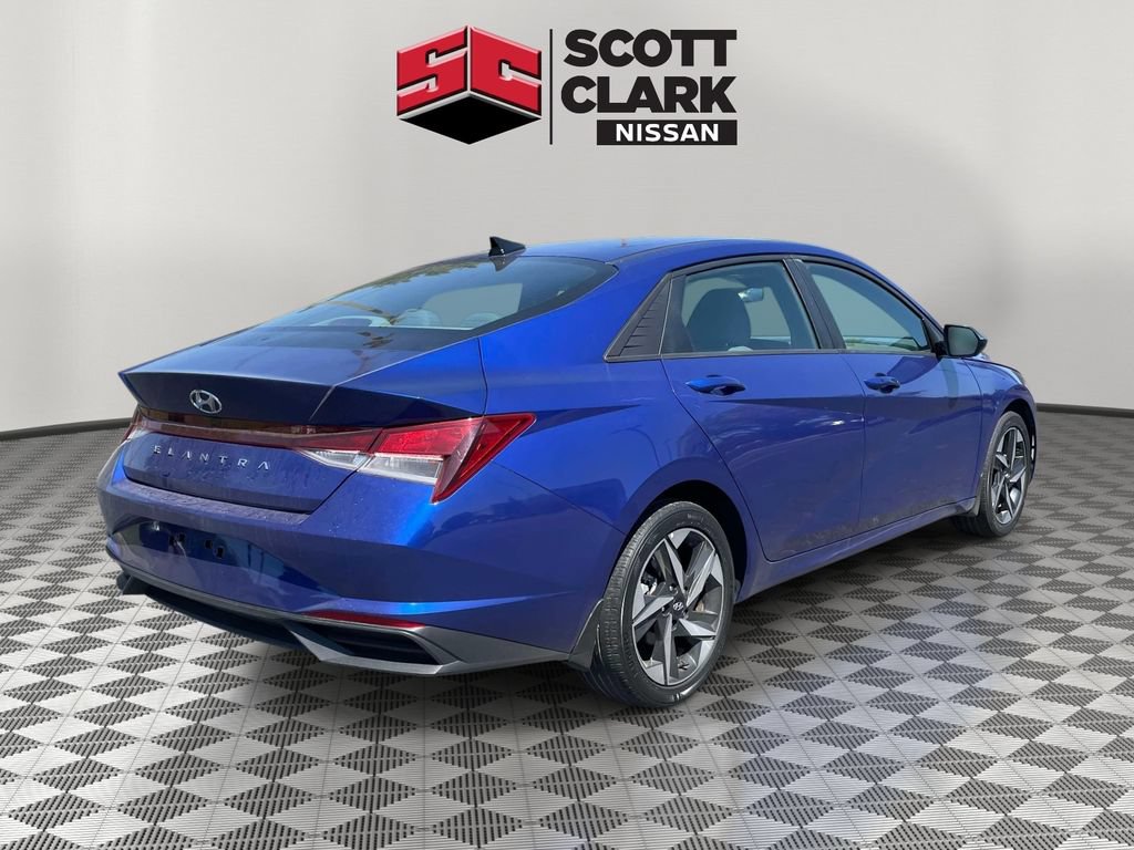 Used 2023 Hyundai Elantra SEL w/ Convenience Package FWD image 6
