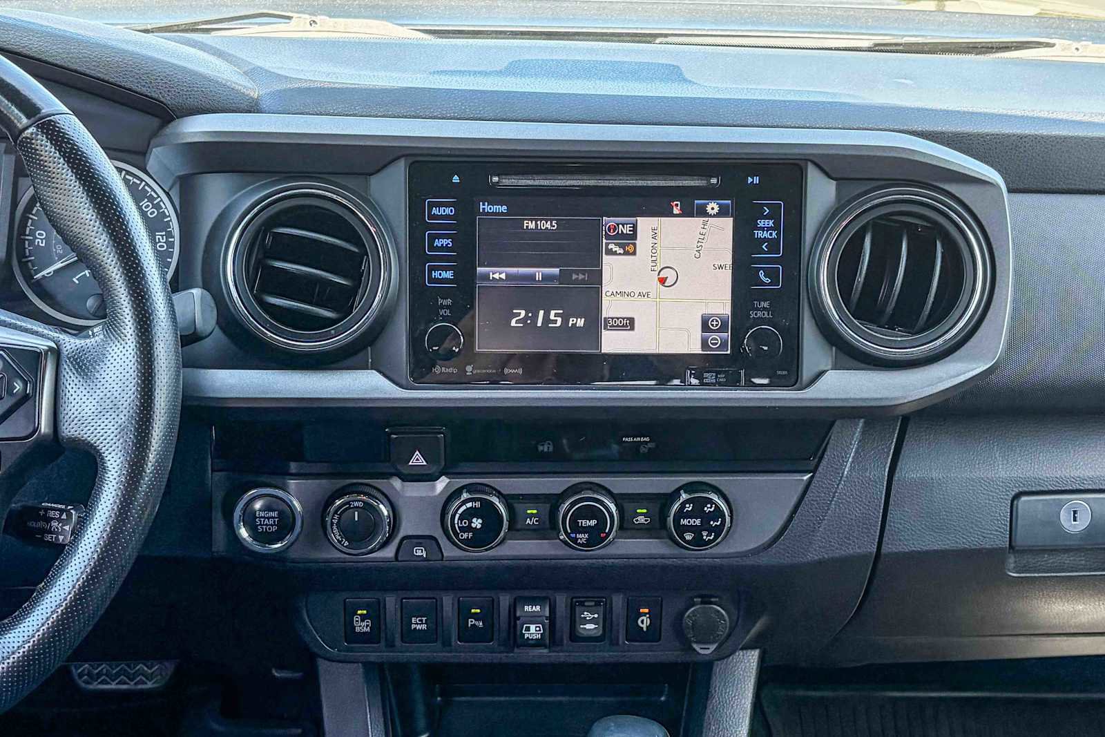 Used 2018 Toyota Tacoma TRD Sport w/ Technology Package image 12