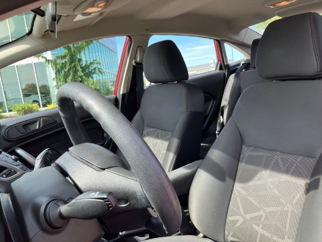 Used 2013 Ford Fiesta SE FWD image 41