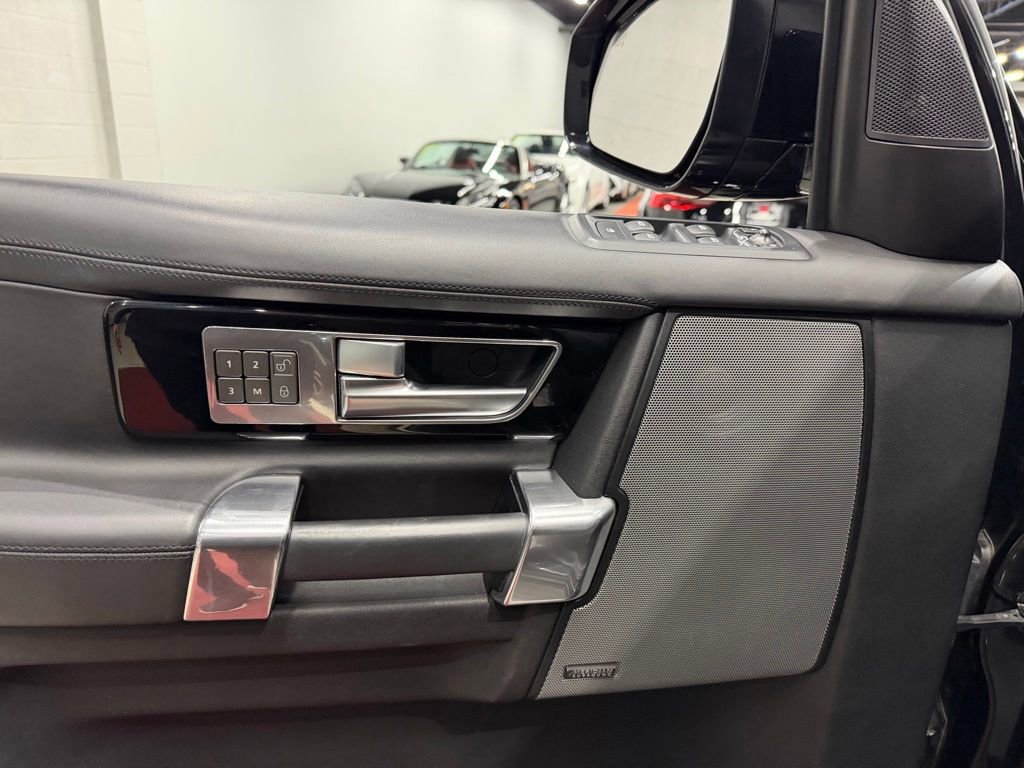 Used 2016 Land Rover LR4 HSE LUX AWD/4WD image 22