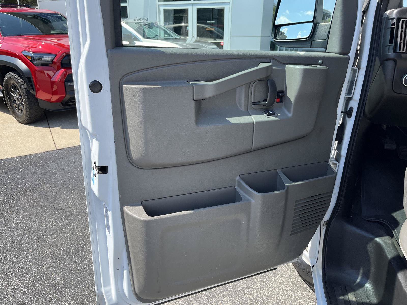 Used 2022 Chevrolet Express 2500 LS w/ Driver Convenience Package RWD image 13
