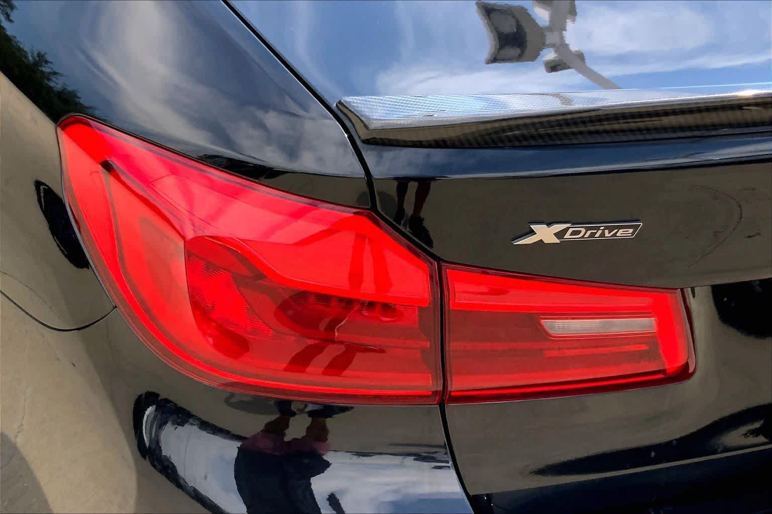 Used 2020 BMW M550i xDrive w/ Dynamic Handling Package AWD/4WD image 28
