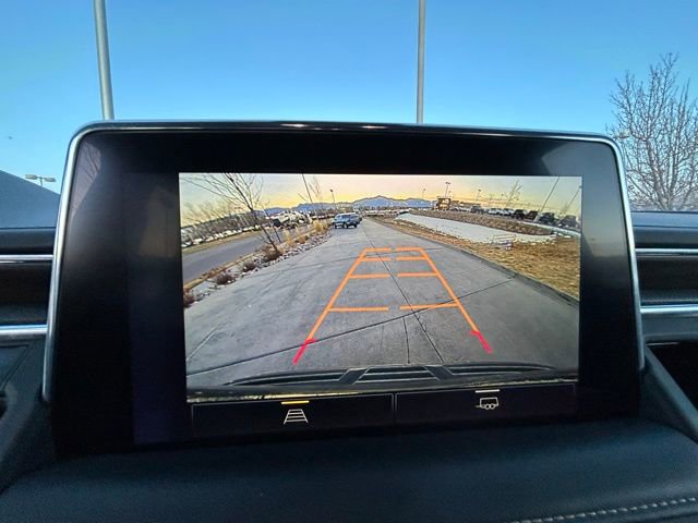 Used 2023 Chevrolet Suburban Premier image 18