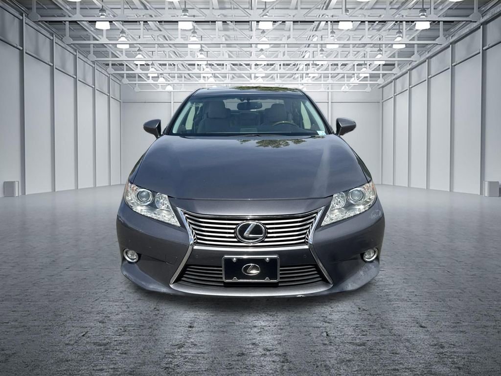 Used 2015 Lexus ES 350 w/ Luxury Package image 2