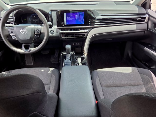 Used 2025 Toyota Camry LE FWD image 13