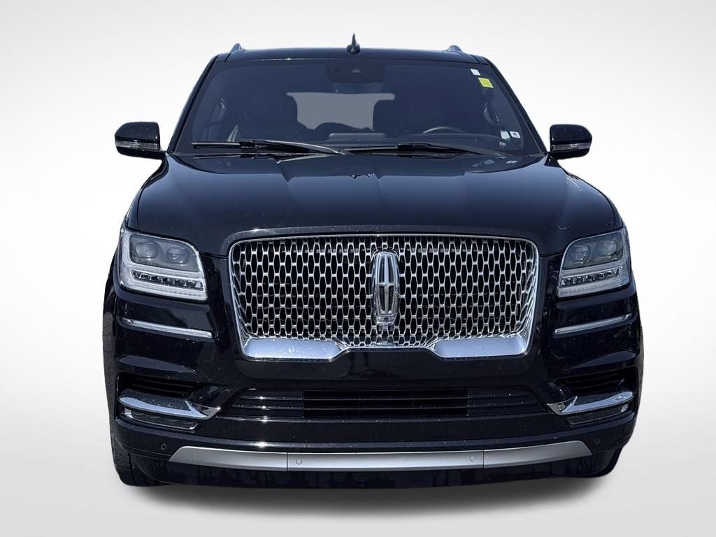 Used 2019 Lincoln Navigator L Reserve AWD/4WD image 2