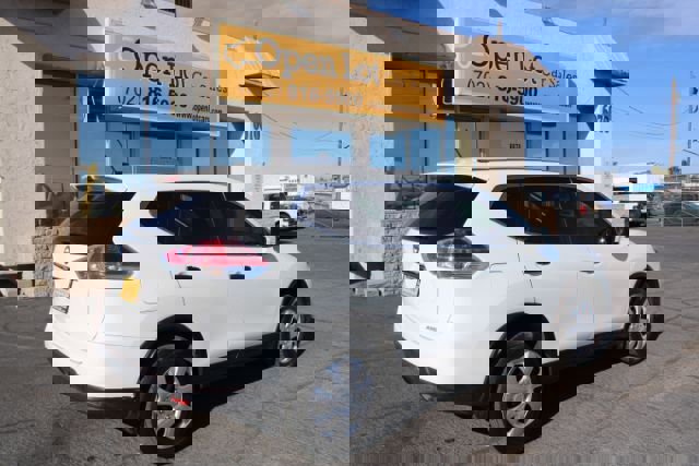 Used 2016 Nissan Rogue S AWD/4WD image 6