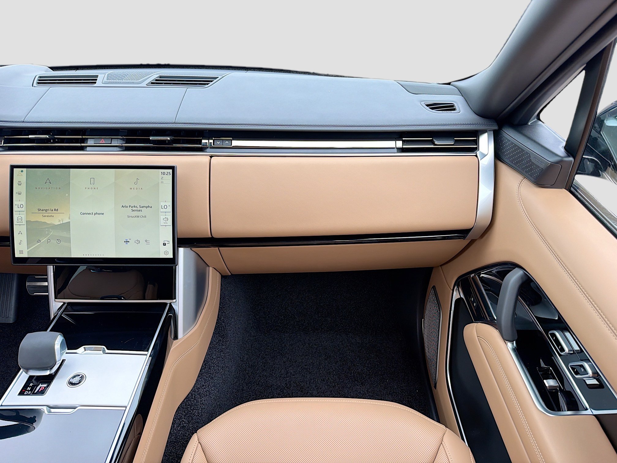 New 2026 Land Rover Range Rover Long Wheelbase Autobiography AWD/4WD image 19