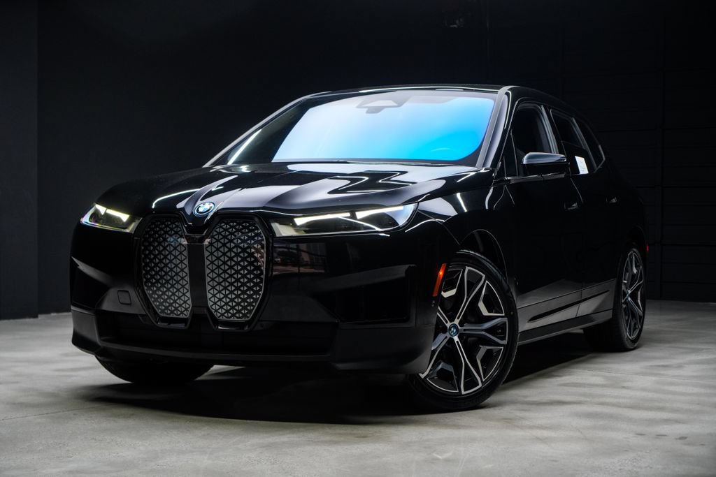 Used 2024 BMW iX xDrive50 w/ Convenience Package AWD/4WD image 2