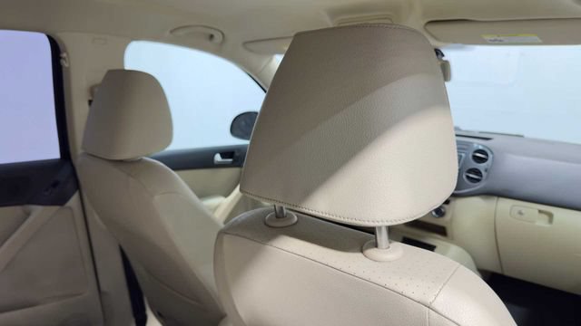 Used 2017 Volkswagen Tiguan S FWD image 14