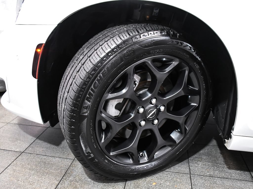 Used 2023 Chrysler 300 Touring L w/ Comfort Group AWD/4WD image 7