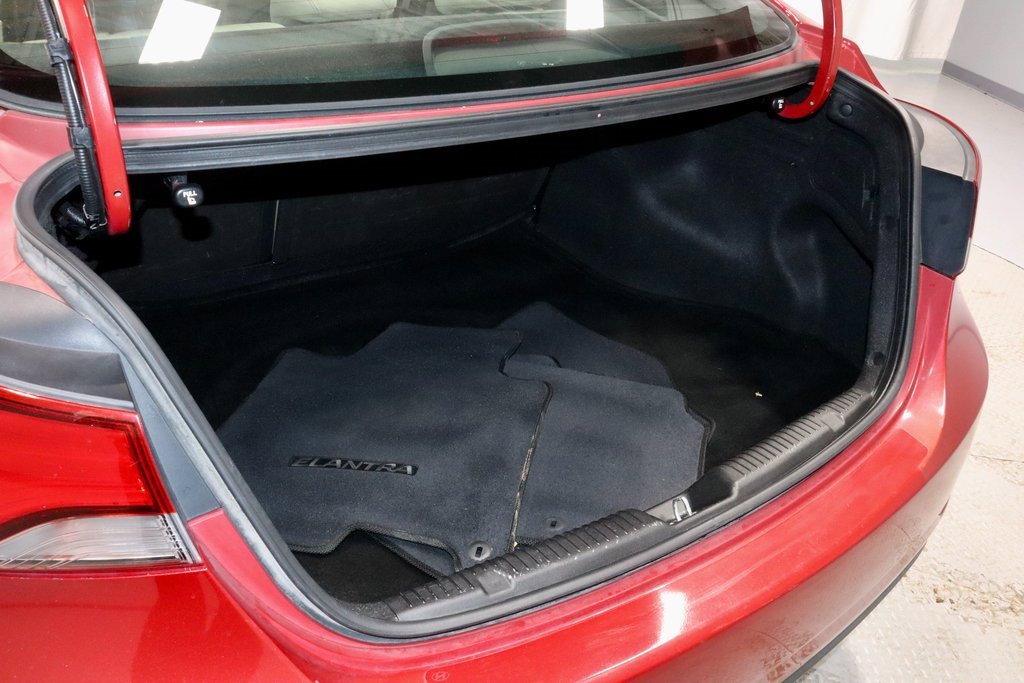 Used 2016 Hyundai Elantra SE w/ Option Group 02 image 13