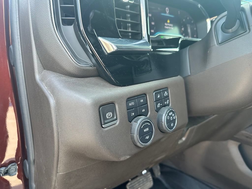 Used 2024 Chevrolet Silverado 2500 LTZ w/ LTZ Convenience Package AWD/4WD image 34