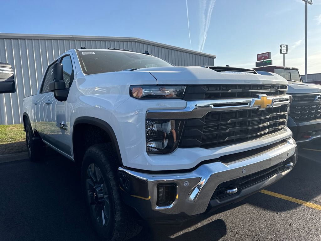 New 2026 Chevrolet Silverado 2500 LT AWD/4WD image 2