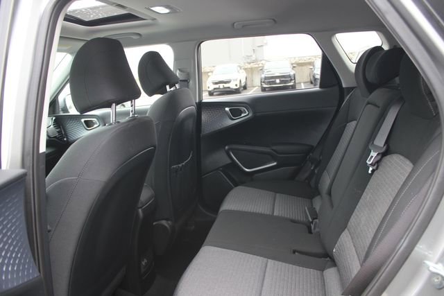 Used 2023 Kia Soul EX image 23