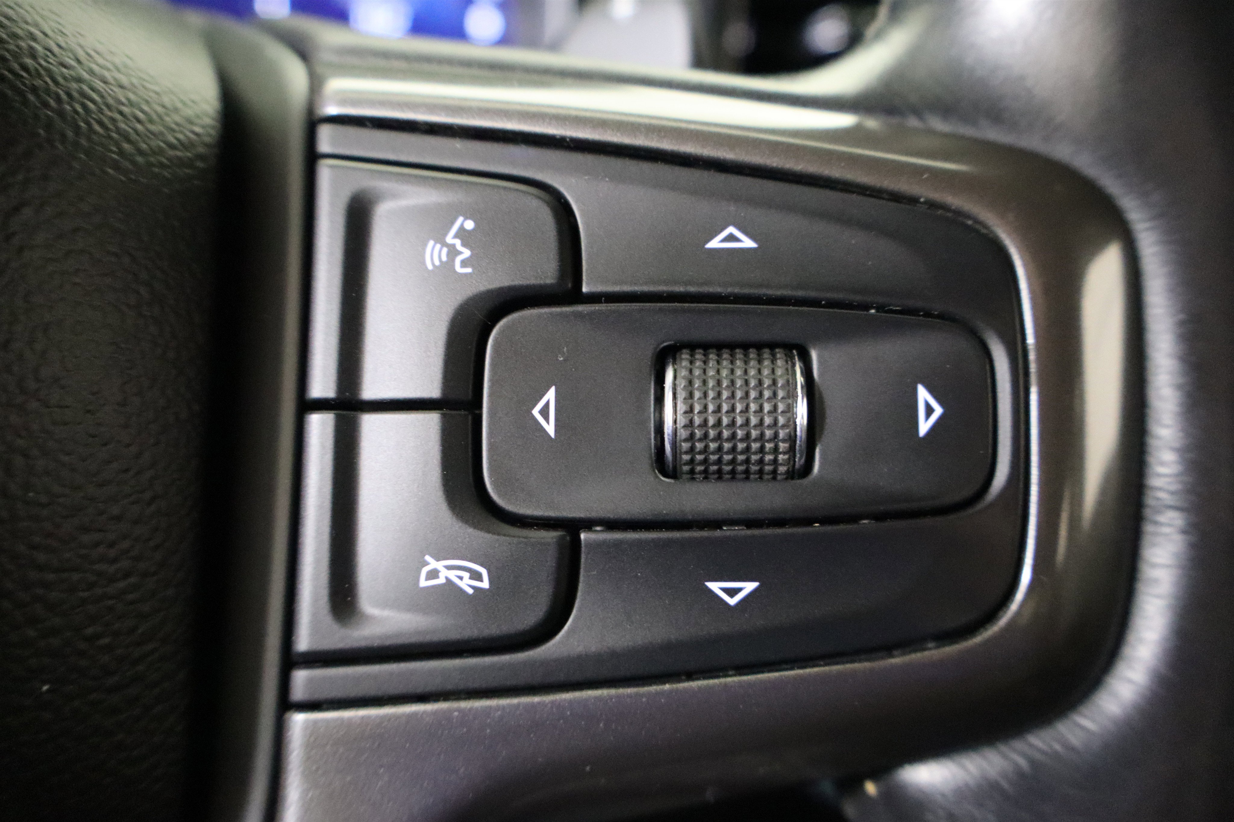 Used 2022 Chevrolet Silverado 1500 ZR2 w/ Technology Package image 30