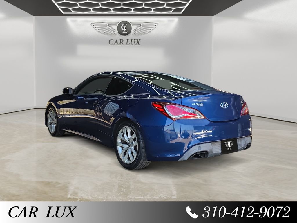 Used 2015 Hyundai Genesis 3.8 image 3