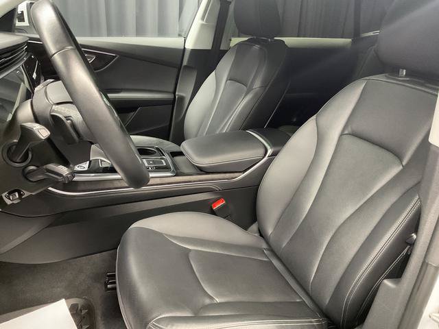 Used 2023 Audi Q8 Premium Plus AWD/4WD image 12