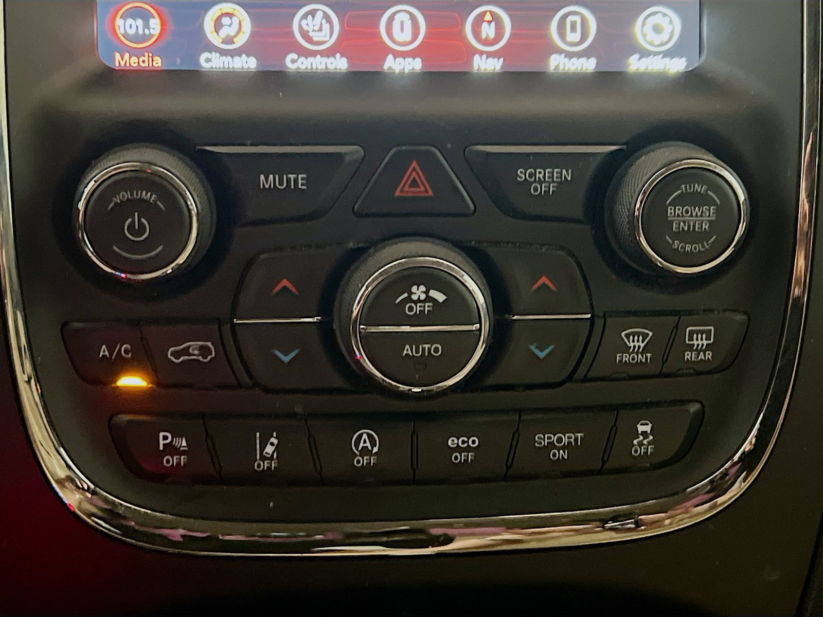 Used 2018 Dodge Durango GT w/ Technology Group RWD image 12