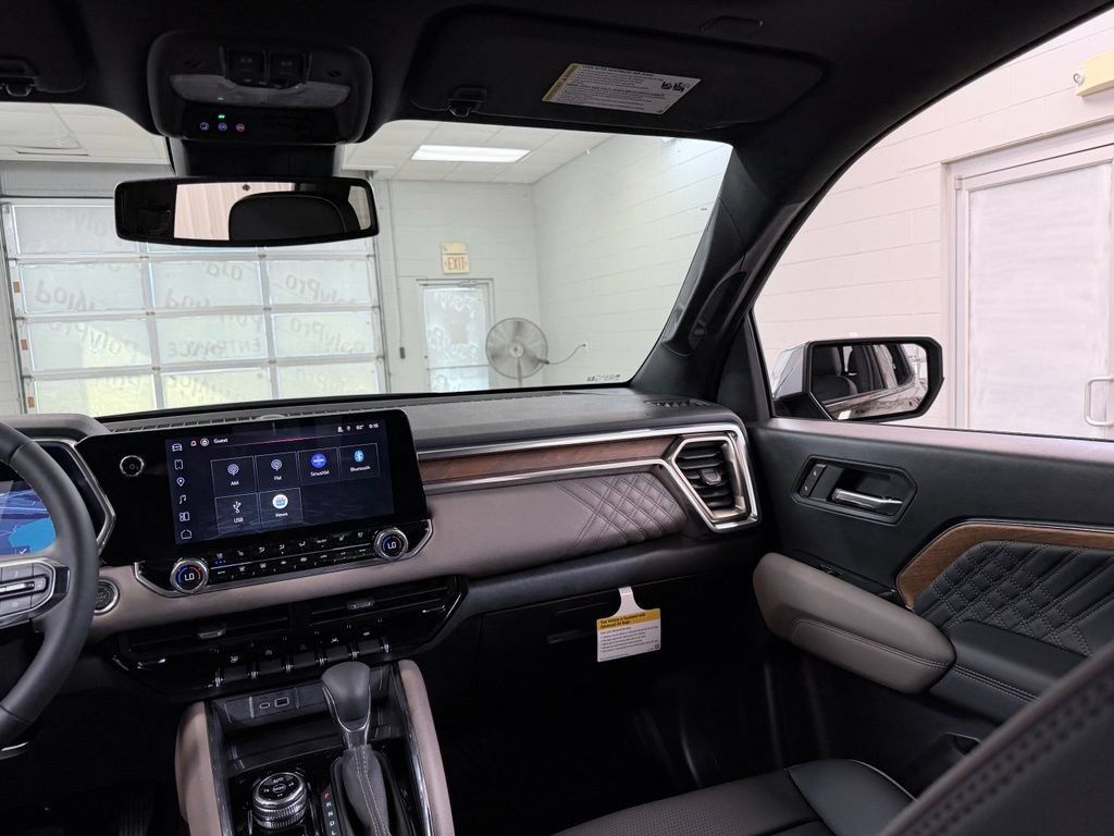 New 2026 GMC Canyon Denali w/ LPO, Denali Black Edition AWD/4WD image 29