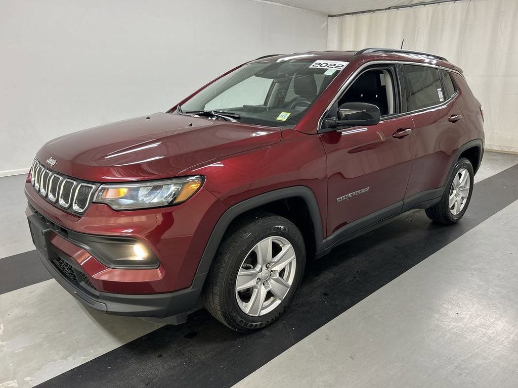 Used 2022 Jeep Compass Latitude w/ Convenience Group AWD/4WD image 5