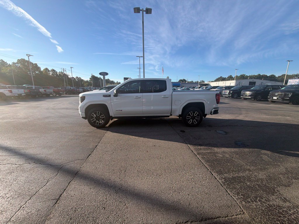 Used 2022 GMC Sierra 1500 AT4 w/ AT4 Premium Package AWD/4WD image 6