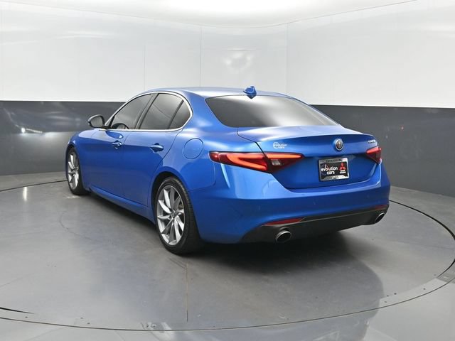 Used 2020 Alfa Romeo Giulia w/ Cold Weather Package RWD image 24