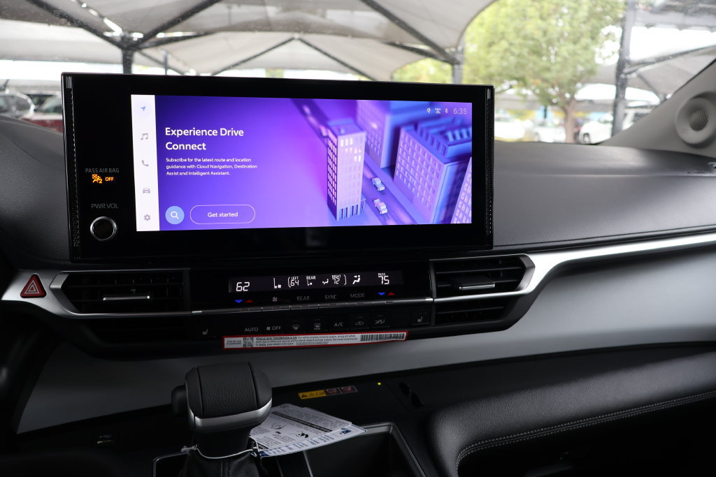 New 2026 Toyota Sienna XLE AWD/4WD image 40
