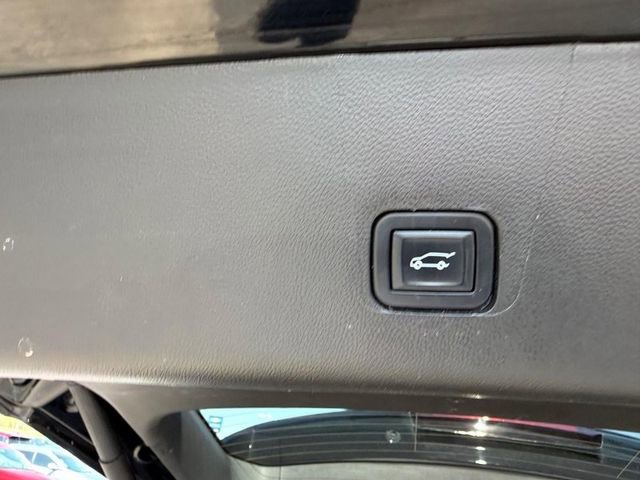 Used 2022 Chevrolet Traverse LT FWD image 8