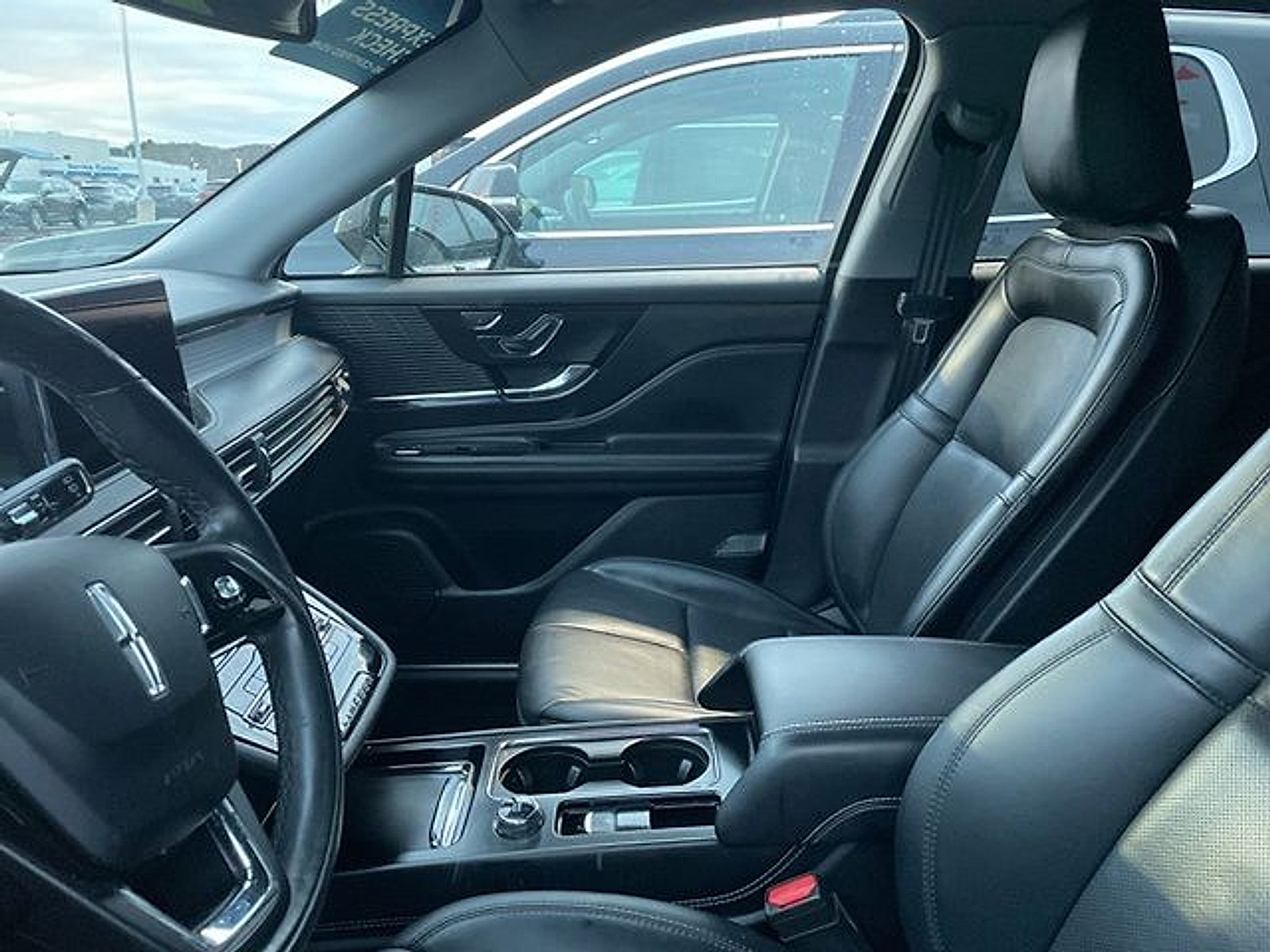 Certified 2022 Lincoln Corsair AWD w/ Premium Package image 5