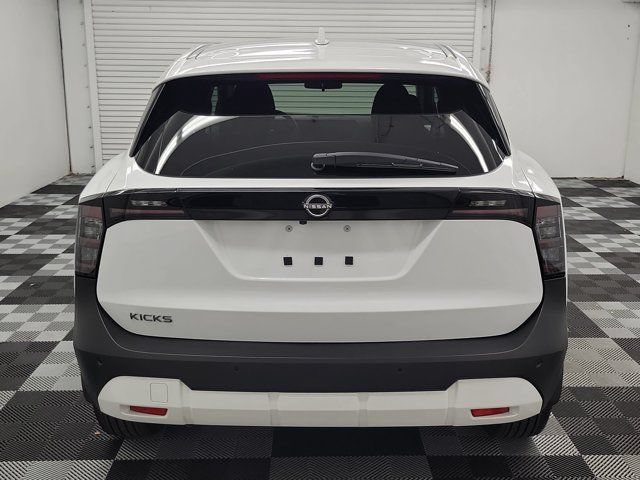 Used 2025 Nissan Kicks SV FWD image 5