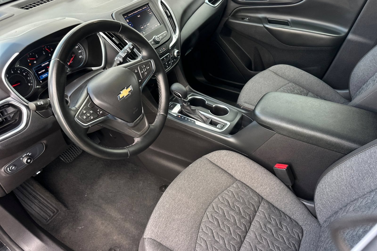 Used 2024 Chevrolet Equinox LT AWD/4WD image 10