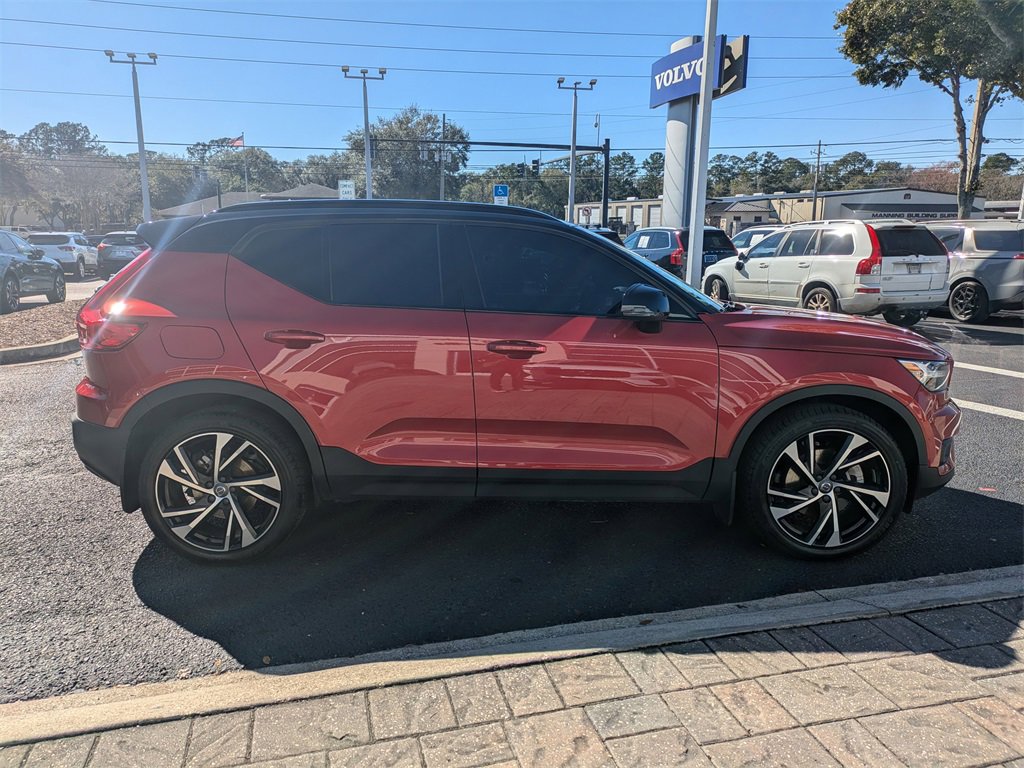 Used 2021 Volvo XC40 T5 R-Design w/ Climate Package image 7
