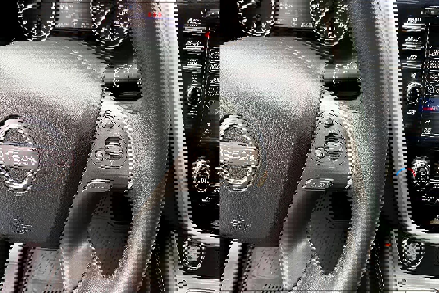 Used 2024 Nissan Murano SL image 25