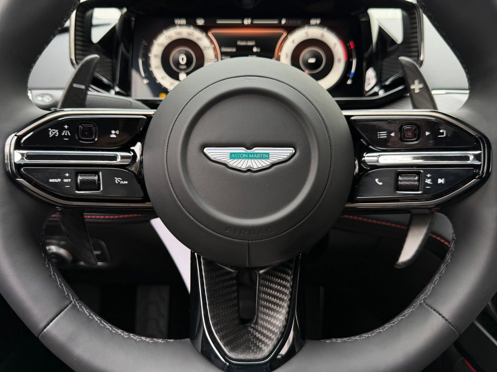 New 2026 Aston Martin Vanquish Convertible image 15