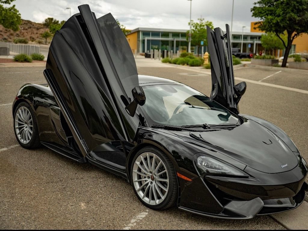 Used 2017 McLaren 570S RWD image 14