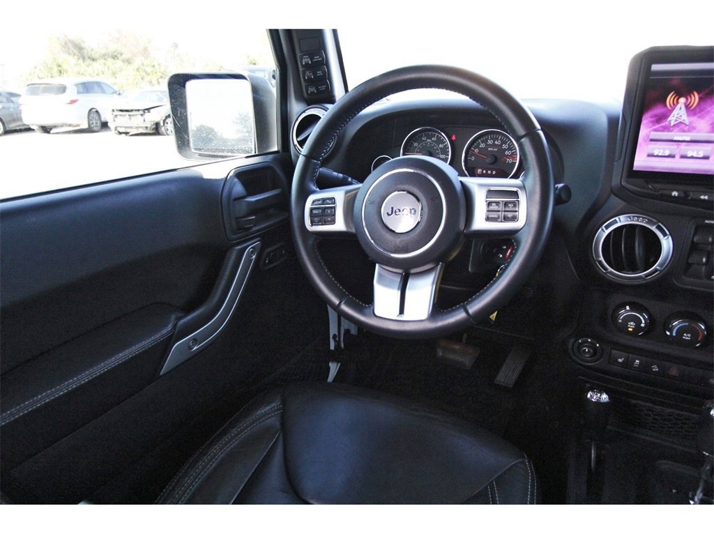 Used 2016 Jeep Wrangler Unlimited Rubicon image 8