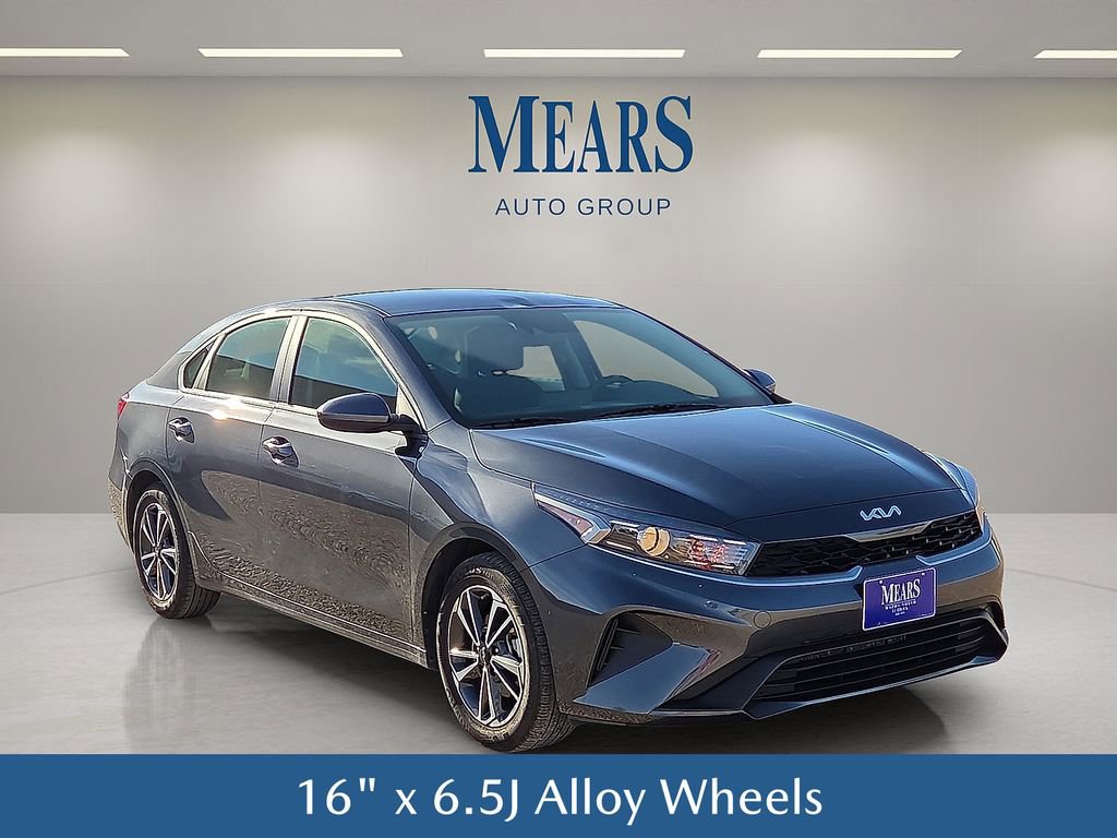 Used 2024 Kia Forte LXS image 8