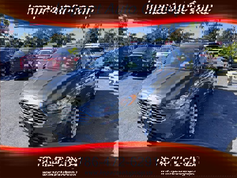 Used 2019 Ford Fusion SE image 1