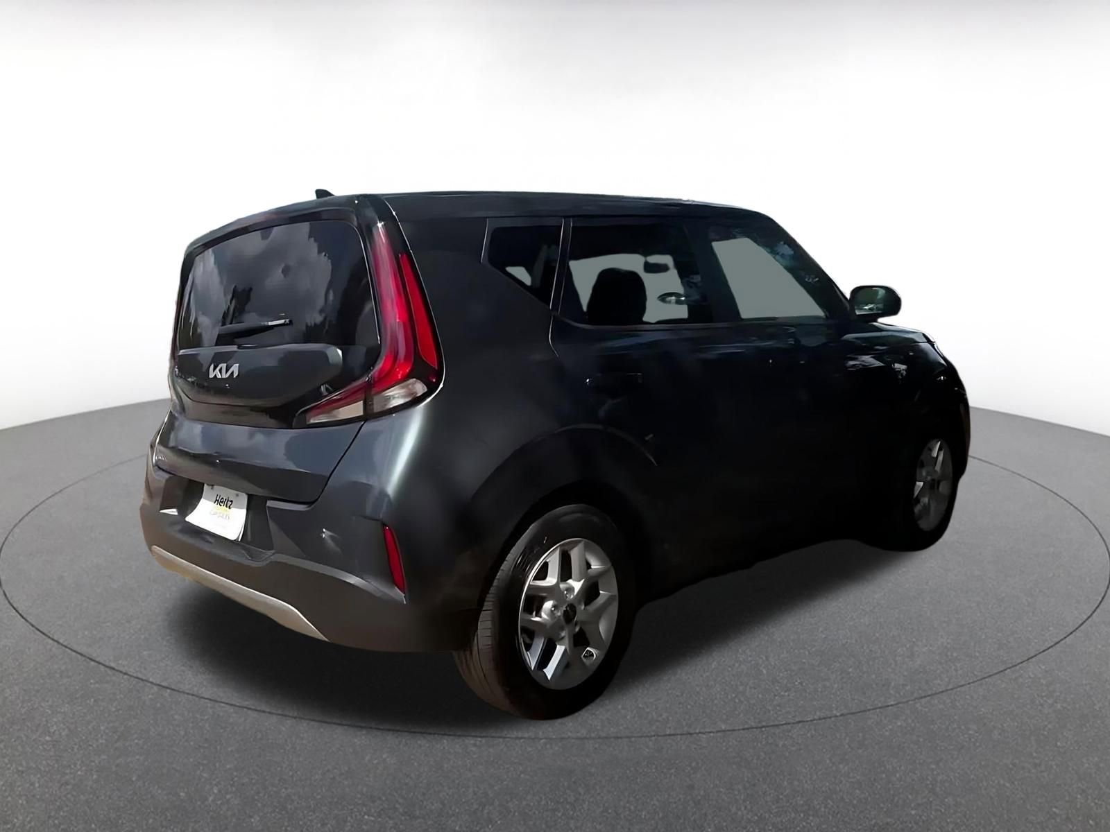 Used 2025 Kia Soul LX w/ LX Technology Package FWD image 15