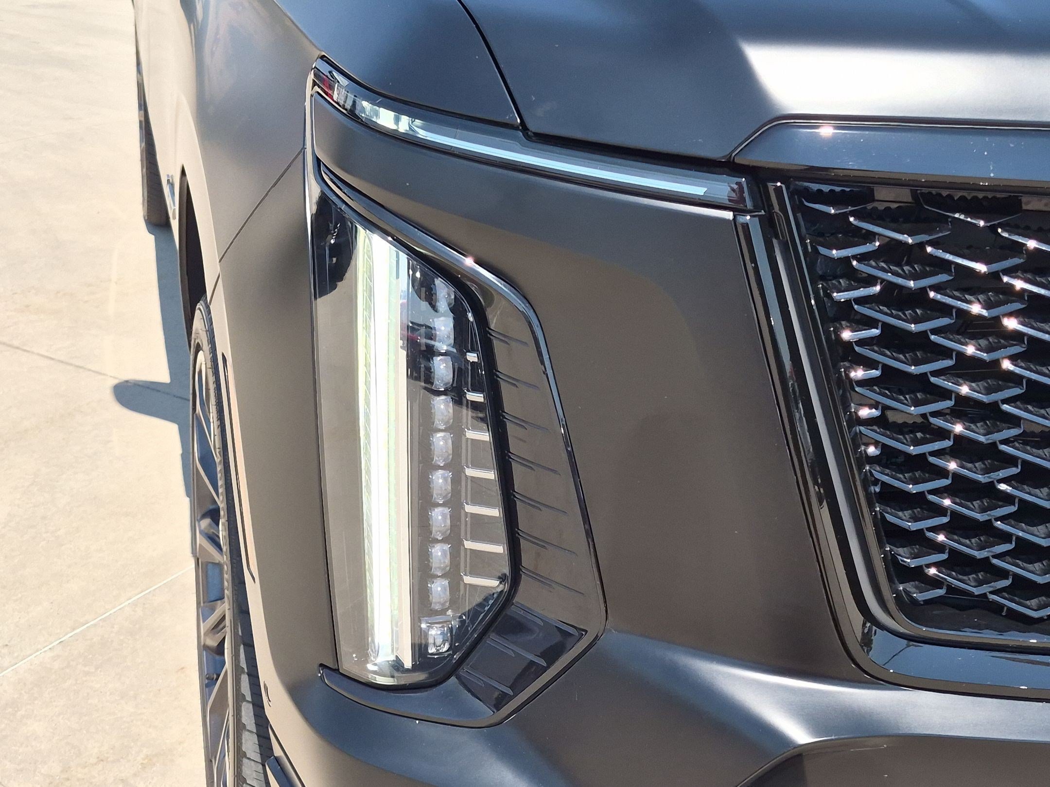 Certified 2025 Cadillac Escalade ESV V AWD/4WD image 11