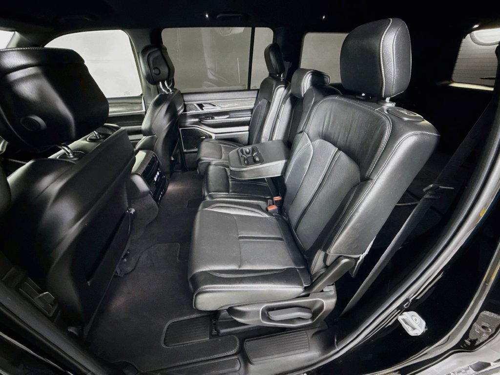 Used 2022 Jeep Wagoneer Series II AWD/4WD image 24