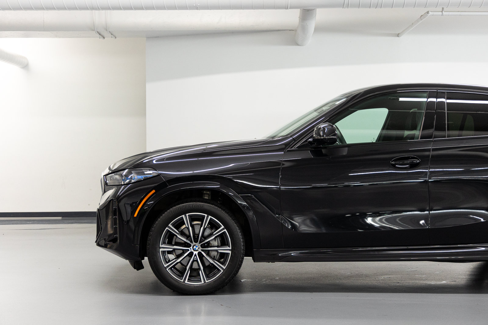 Used 2026 BMW X6 xDrive40i w/ Climate Comfort Package AWD/4WD image 14