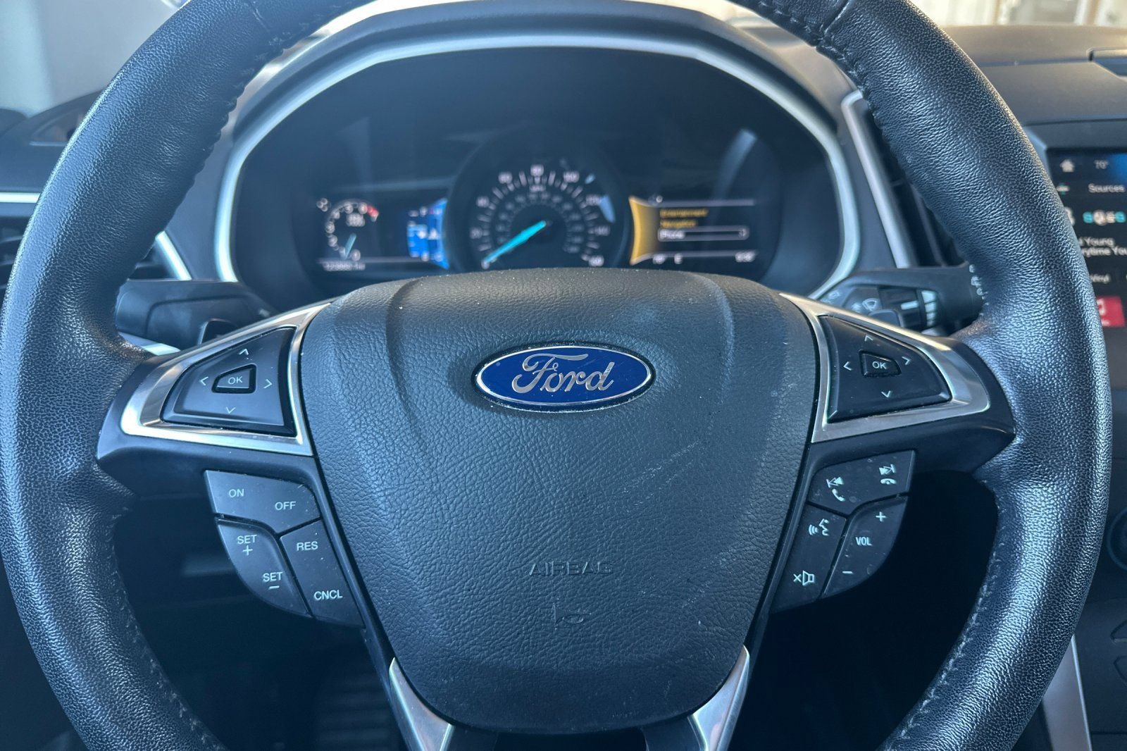 Used 2016 Ford Edge SEL w/ Equipment Group 201A AWD/4WD image 22