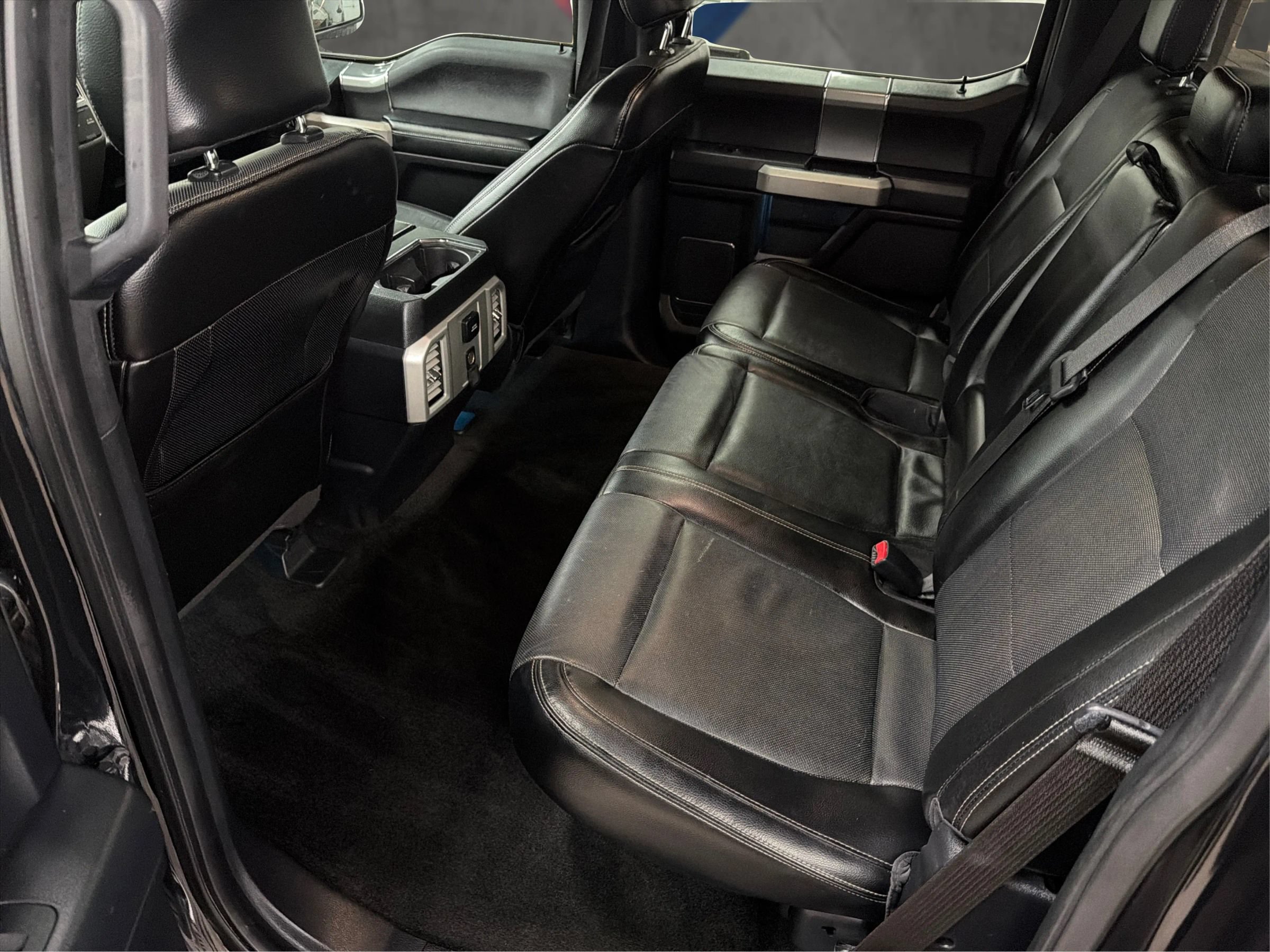 Used 2015 Ford F150 Lariat RWD image 12