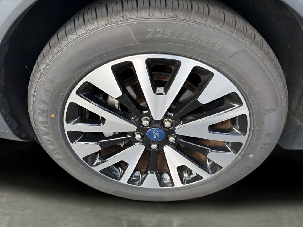 Used 2020 Ford Escape SE Sport FWD image 24