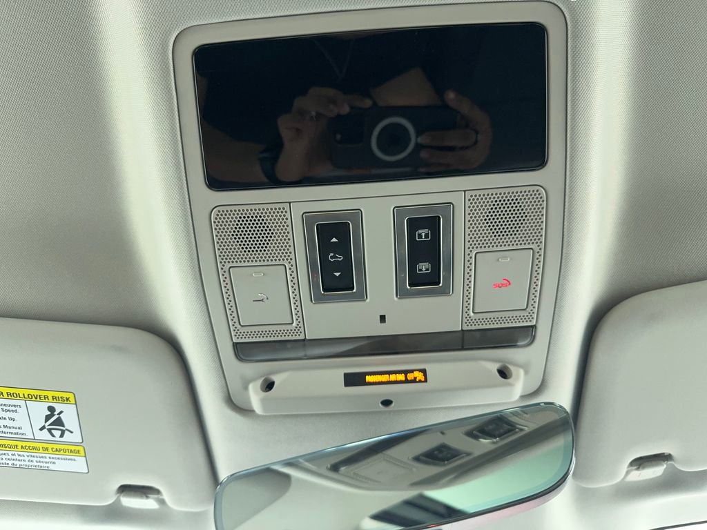 Used 2024 Land Rover Defender 110 S image 33