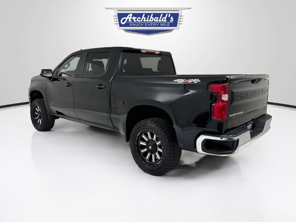 Used 2020 Chevrolet Silverado 1500 LT w/ Fleet Comfort Package AWD/4WD image 6